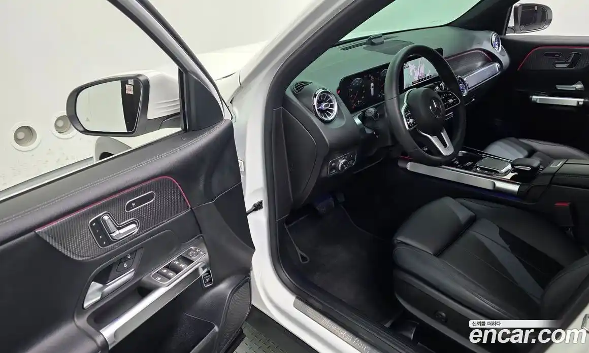 Mercedes-Benz GLB-Class 2021 2.0 Автомат в Москве № 623413, фото 12