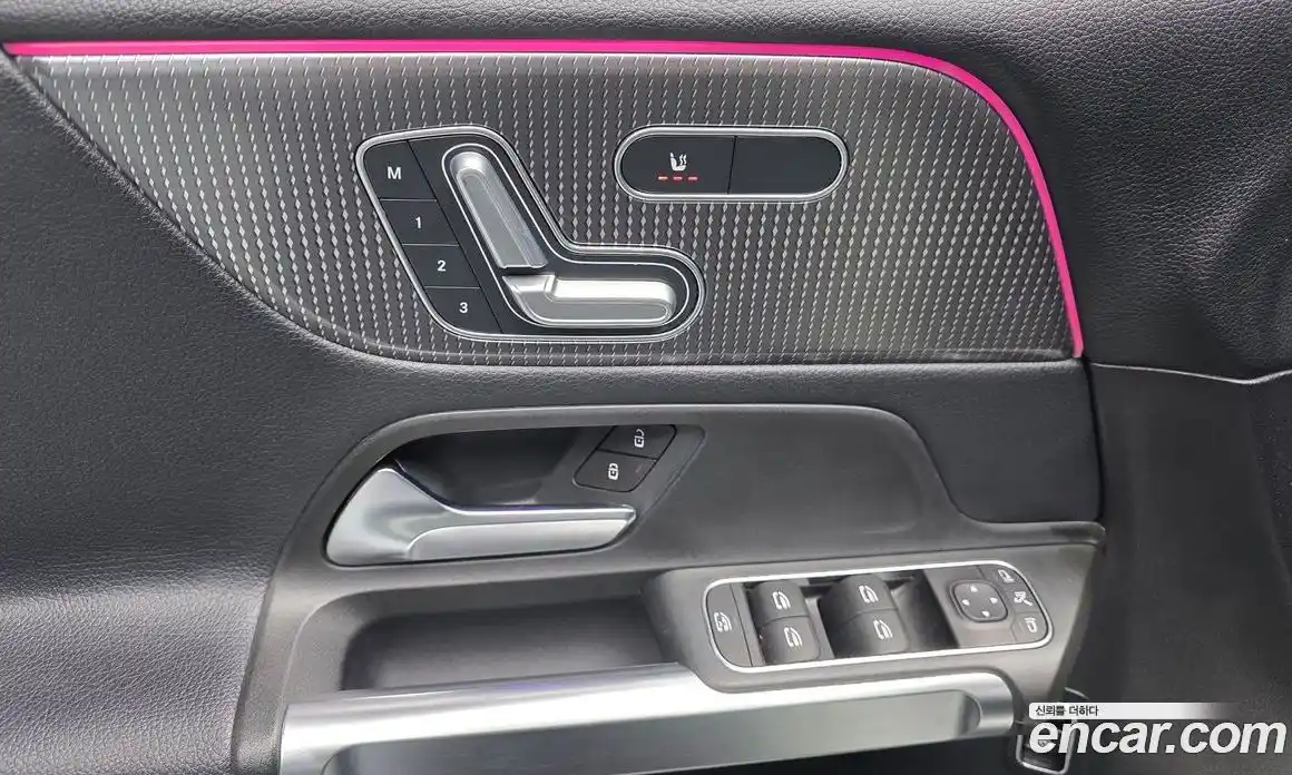 Mercedes-Benz GLB-Class 2021 2.0 Автомат в Москве № 623413, фото 13