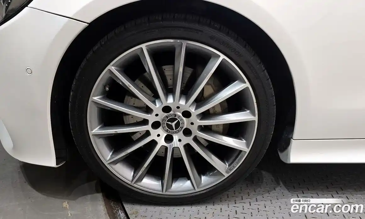 Mercedes-Benz E-Class 2018 3.0 Автомат в Москве № 623472, фото 5