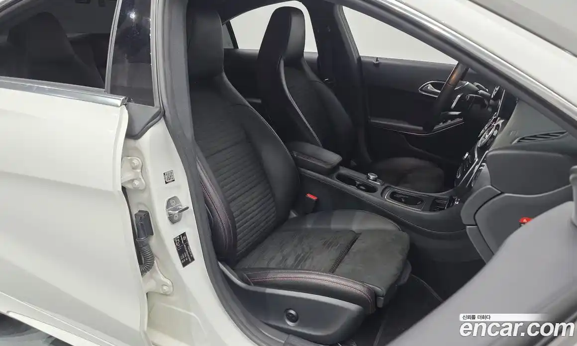 Mercedes-Benz CLA-Class 2019 2.0 Автомат в Москве № 624041, фото 10