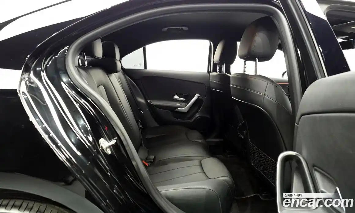 Mercedes-Benz A-Class 2021 2.0 Автомат в Москве № 624488, фото 12