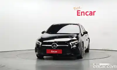 Mercedes-Benz A-Class 2021 2.0 Автомат в Москве № 624488, миниатюра 3