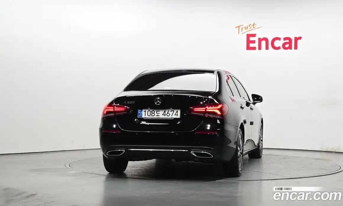 Mercedes-Benz A-Class 2021 2.0 Автомат в Москве № 624488, фото 4