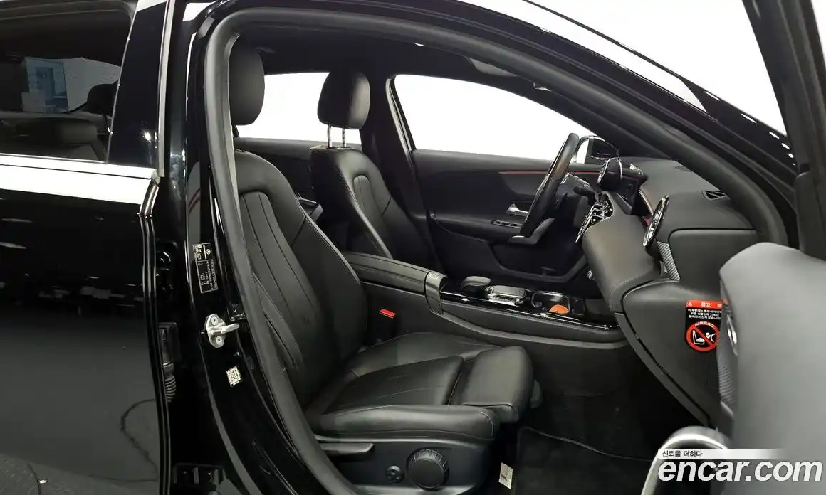 Mercedes-Benz A-Class 2021 2.0 Автомат в Москве № 624488, фото 10