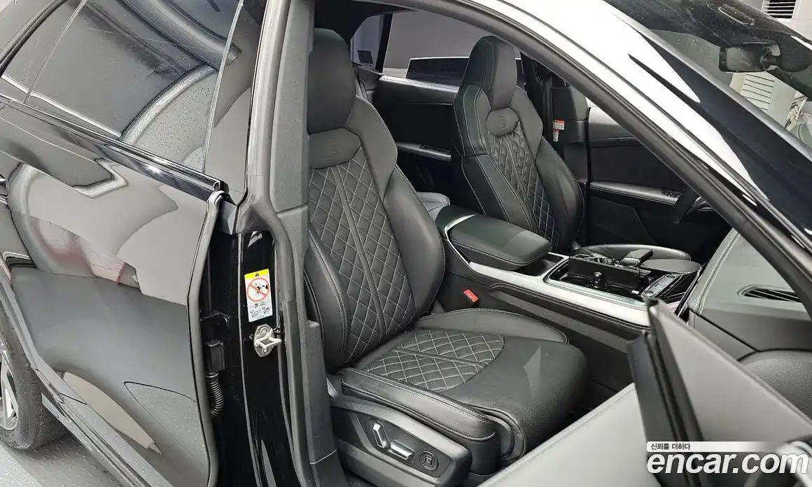 Audi Q8 2023 3.0 Автомат в Москве № 624803, фото 12