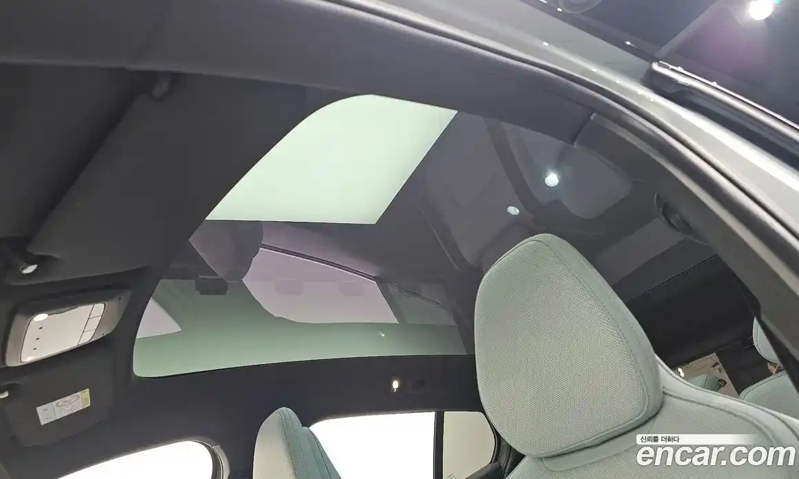 Volvo EX30 2025 0.2 Автомат в Москве № 626135, фото 19