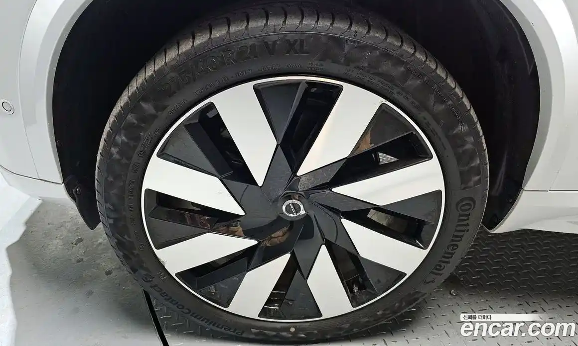 Volvo XC90 2024 2.0 Автомат в Москве № 626194, фото 4