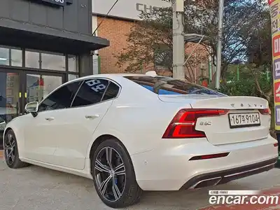 Volvo S60 2020 2.0 Автомат в Москве № 626270, миниатюра 2