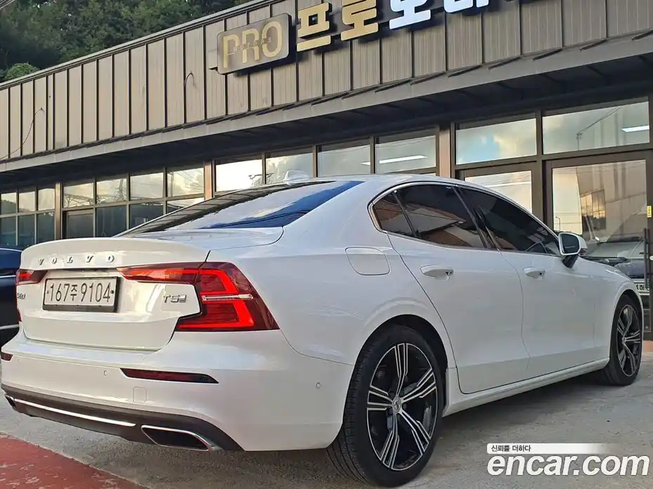 Volvo S60 2020 2.0 Автомат в Москве № 626270, фото 3