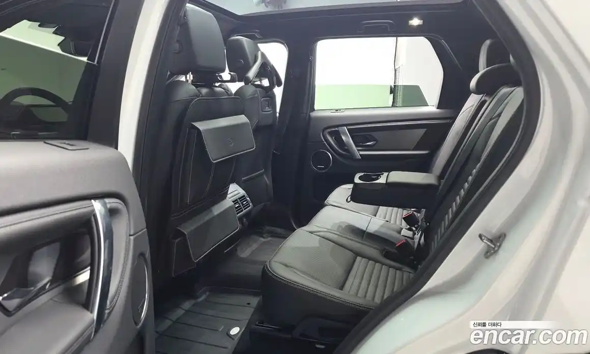 Land Rover Discovery Sport 2025 2.0 Автомат в Москве № 627289, фото 11