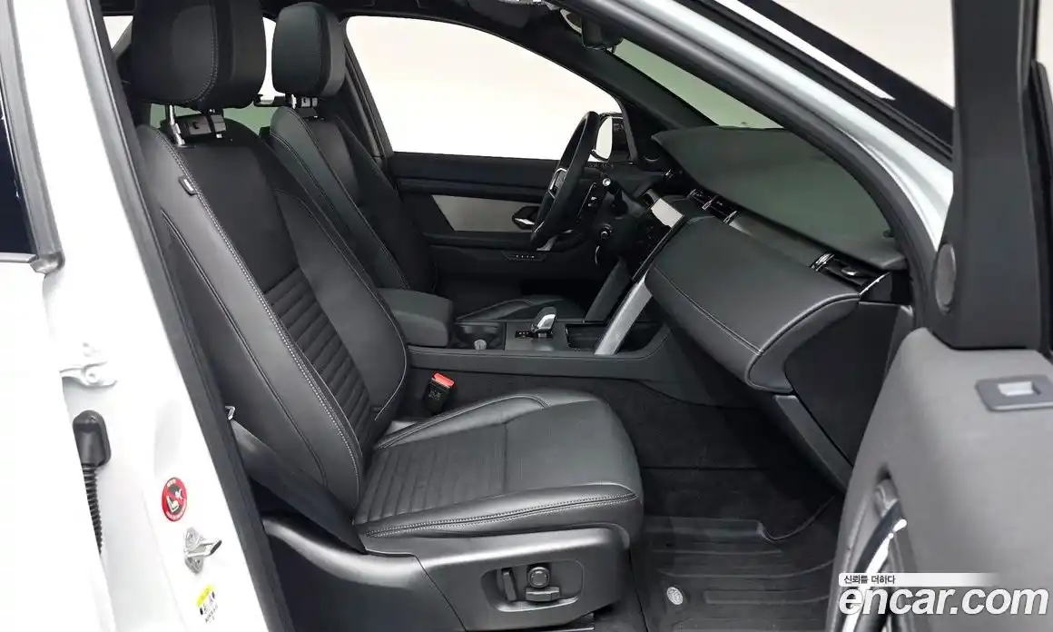 Land Rover Discovery Sport 2025 2.0 Автомат в Москве № 627289, фото 9