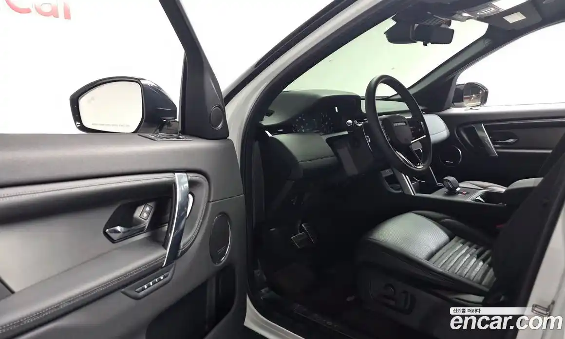 Land Rover Discovery Sport 2025 2.0 Автомат в Москве № 627289, фото 10