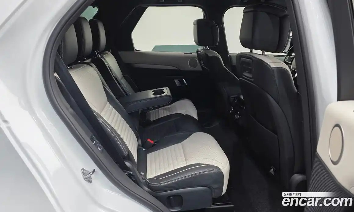 Land Rover Discovery 2024 3.0 Автомат в Москве № 627306, фото 5