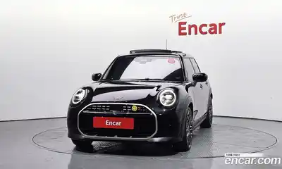 Mini Cooper 2025 2.0 Автомат в Москве № 627692, миниатюра 3