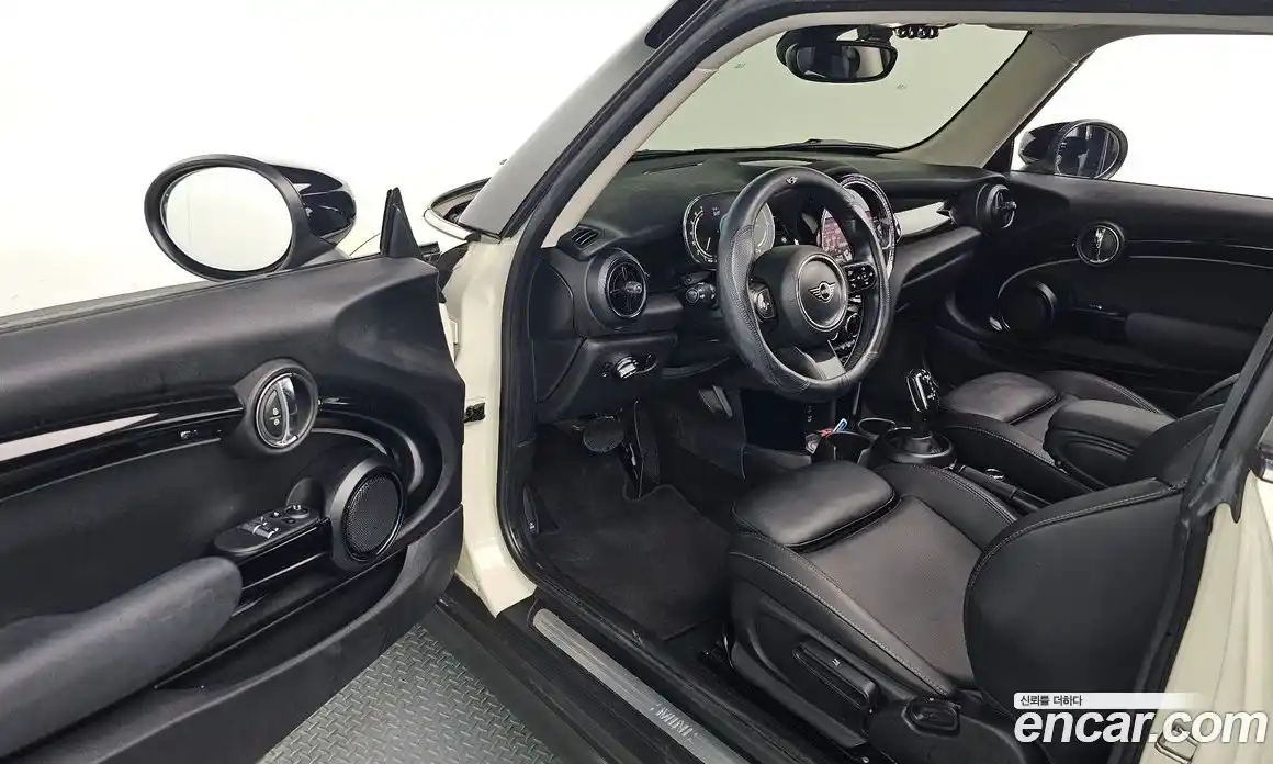 Mini Cooper 2022 1.5 Автомат в Москве № 627802, фото 11