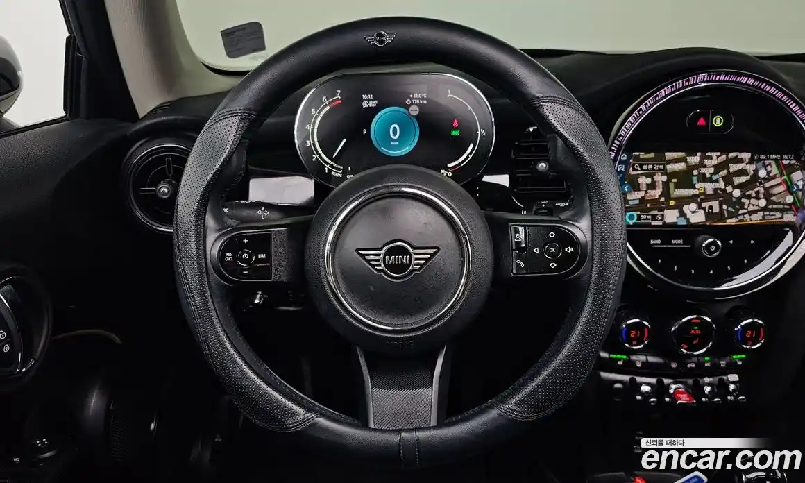 Mini Cooper 2022 1.5 Автомат в Москве № 627802, фото 13