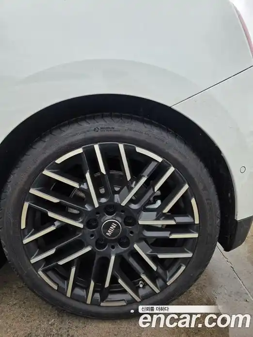 Mini Cooper 2024 0.1 Автомат в Москве № 628230, фото 12