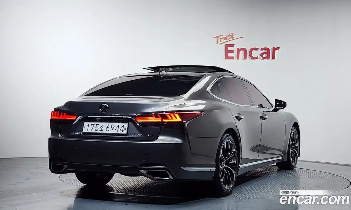 Lexus LS 2022 3.4 Автомат в Москве № 628517, фото 1