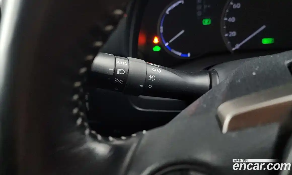 Lexus CT200h 2017 1.8 Автомат в Москве № 628659, фото 14