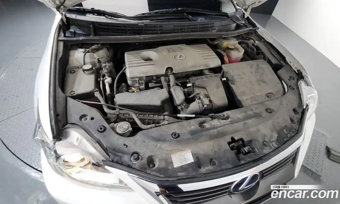 Lexus CT200h 2017 1.8 Автомат в Москве № 628659, фото 6