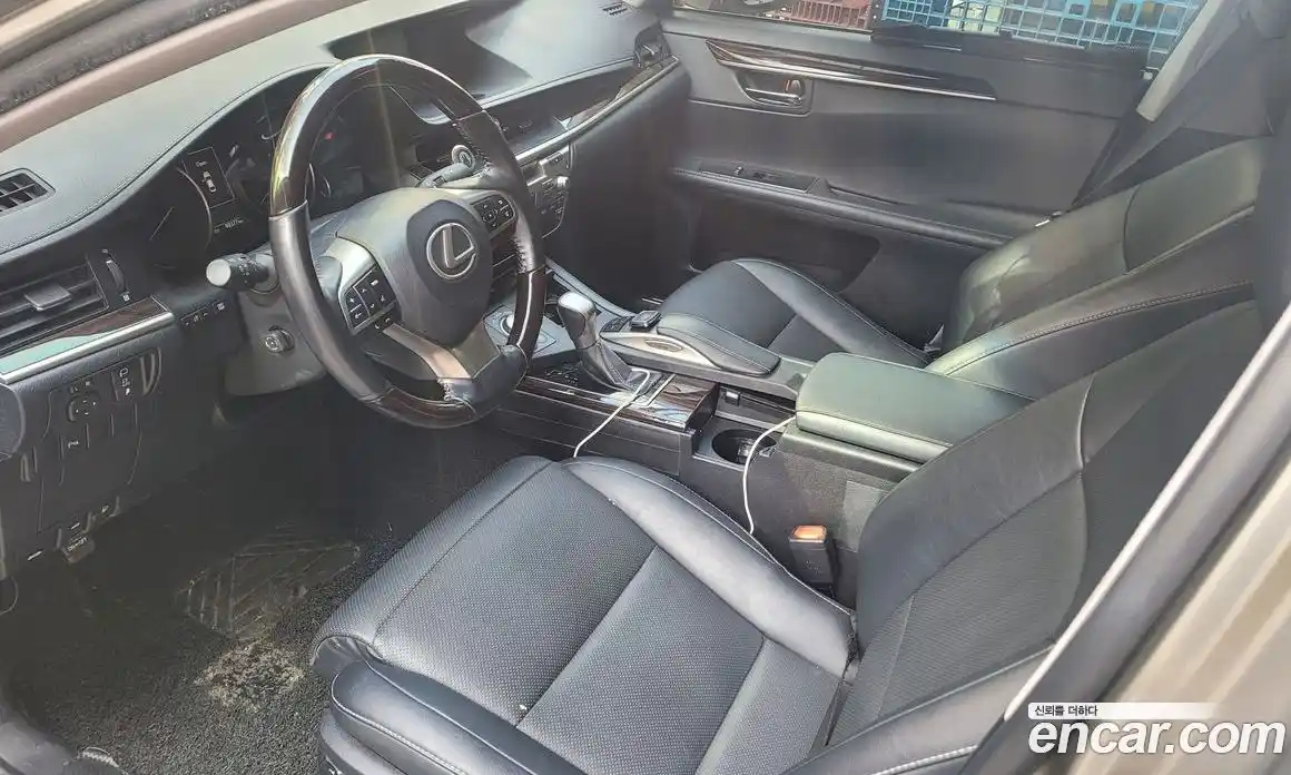 Lexus ES 2017 2.5 Автомат в Москве № 628783, фото 16