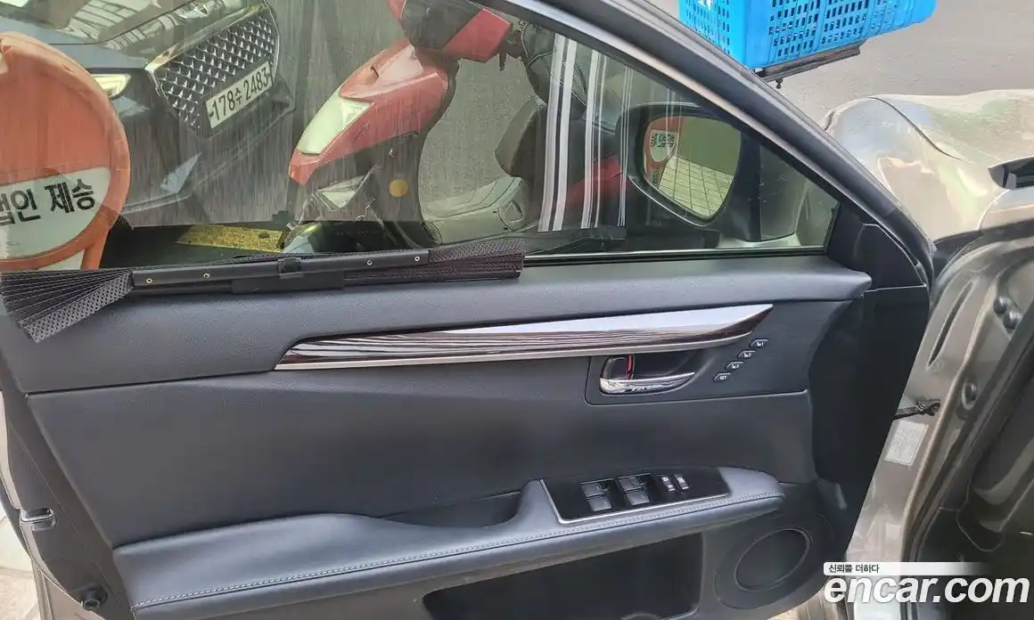 Lexus ES 2017 2.5 Автомат в Москве № 628783, фото 17