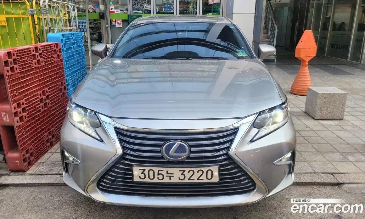Lexus ES 2017 2.5 Автомат в Москве № 628783, фото 3