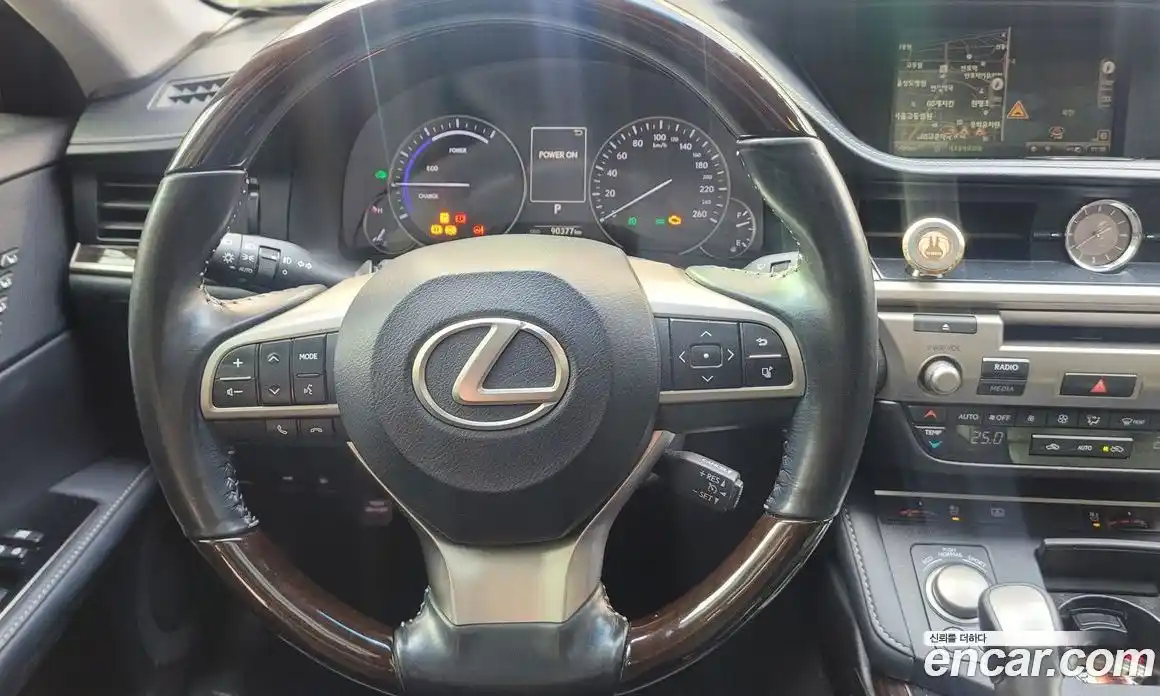 Lexus ES 2017 2.5 Автомат в Москве № 628783, фото 5