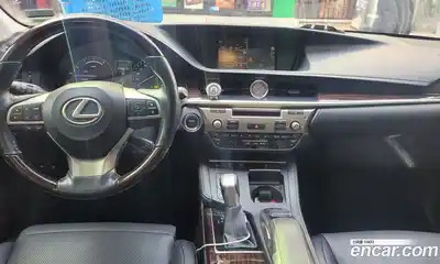 Lexus ES 2017 2.5 Автомат в Москве № 628783, миниатюра 7