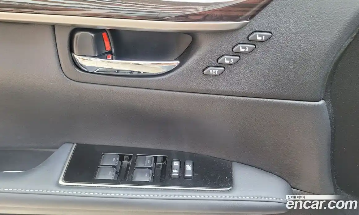 Lexus ES 2017 2.5 Автомат в Москве № 628783, фото 9