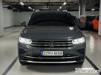 Volkswagen Tiguan 2024 2.0 Автомат в Москве № 628841, миниатюра 3