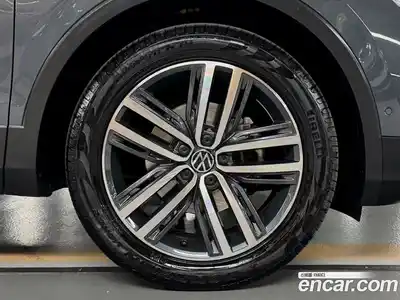 Volkswagen Tiguan 2024 2.0 Автомат в Москве № 628841, миниатюра 5