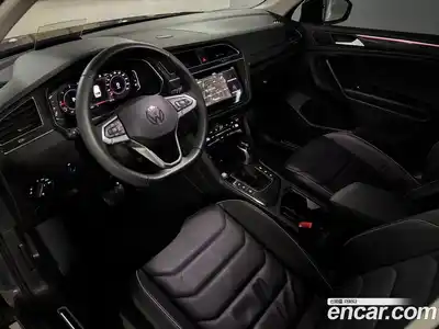 Volkswagen Tiguan 2024 2.0 Автомат в Москве № 628841, миниатюра 10