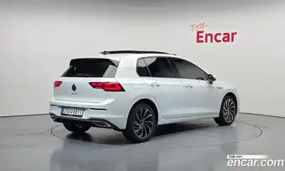 Volkswagen Golf 2022 2.0 Автомат в Москве № 628941, миниатюра 2
