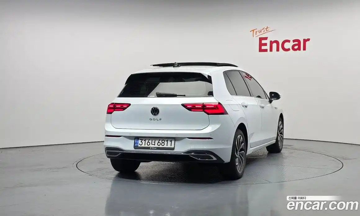 Volkswagen Golf 2022 2.0 Автомат в Москве № 628941, фото 4