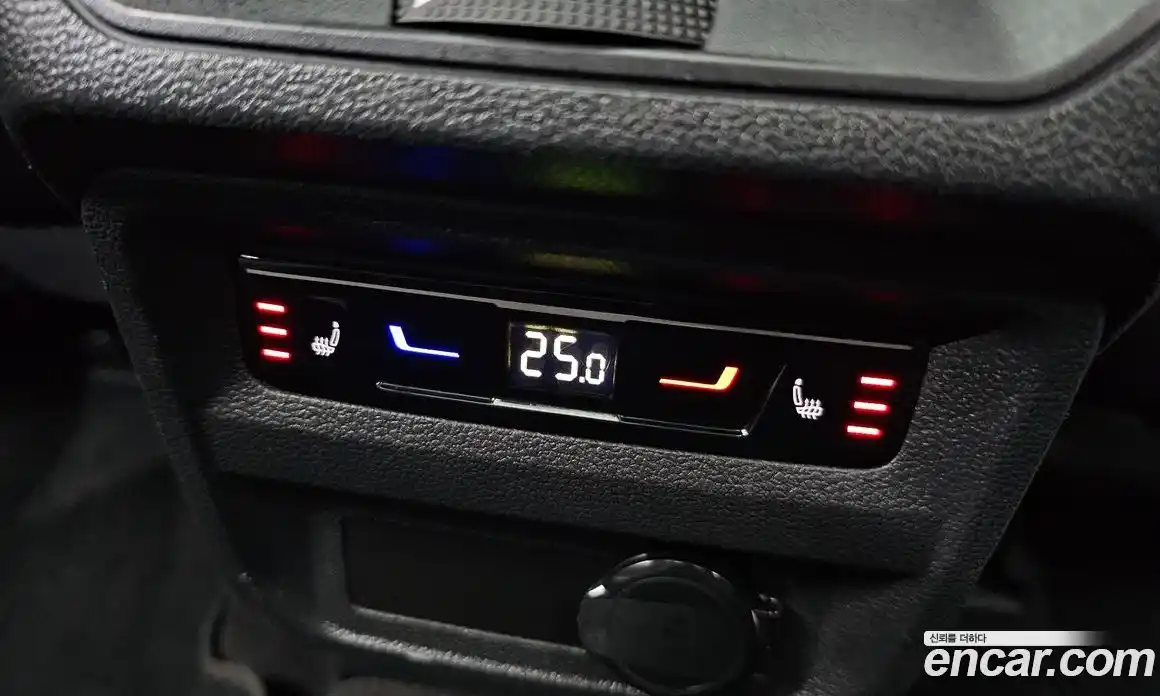 Volkswagen Tiguan 2022 2.0 Автомат в Москве № 629040, фото 18