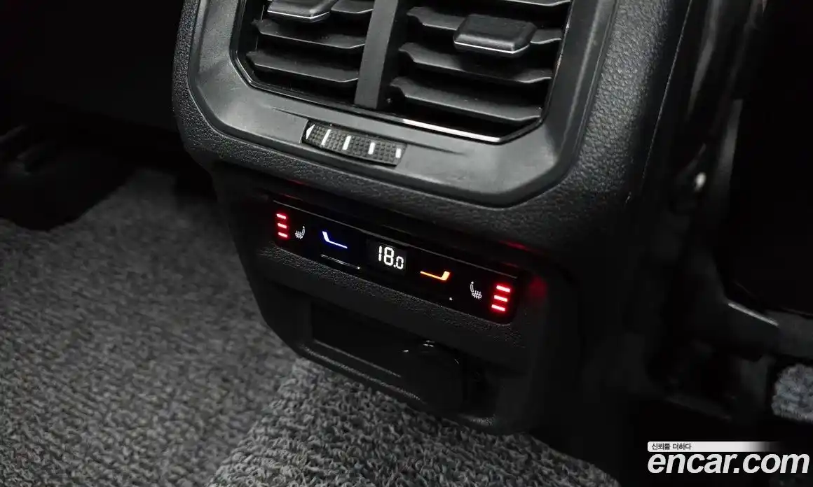 Volkswagen Tiguan 2023 2.0 Автомат в Москве № 629050, фото 17