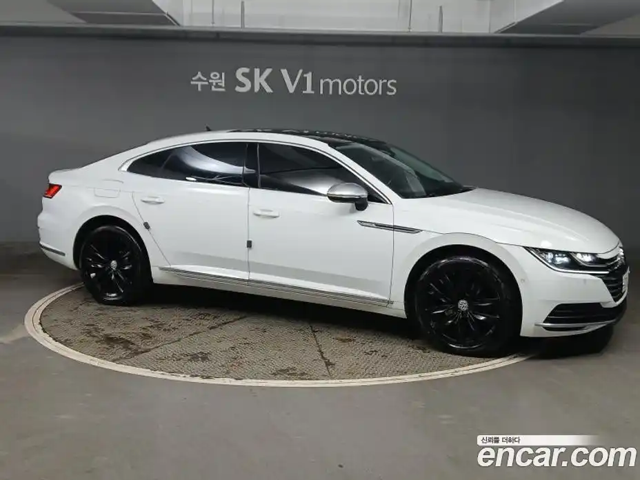 Volkswagen Arteon 2019 2.0 Автомат в Москве № 629112, фото 3