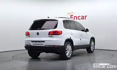 Volkswagen Tiguan 2016 2.0 Автомат в Москве № 629117, миниатюра 2
