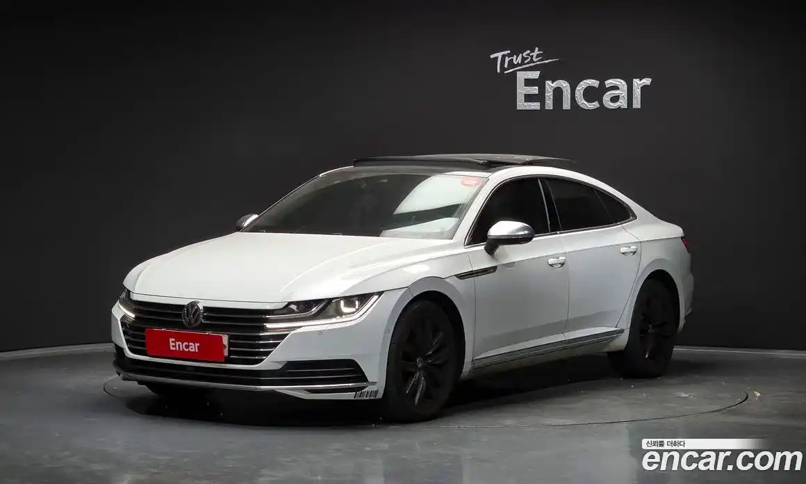 Volkswagen Arteon 2019 2.0 Автомат в Москве № 629149, фото 1