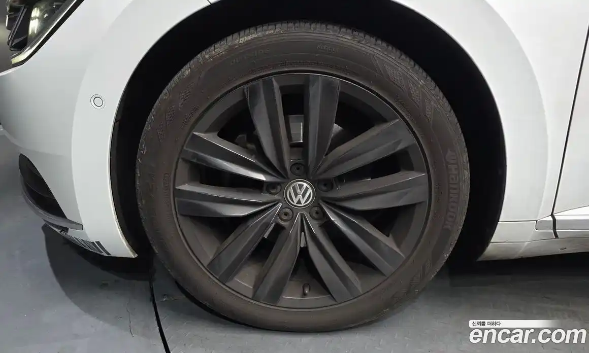 Volkswagen Arteon 2019 2.0 Автомат в Москве № 629149, фото 5