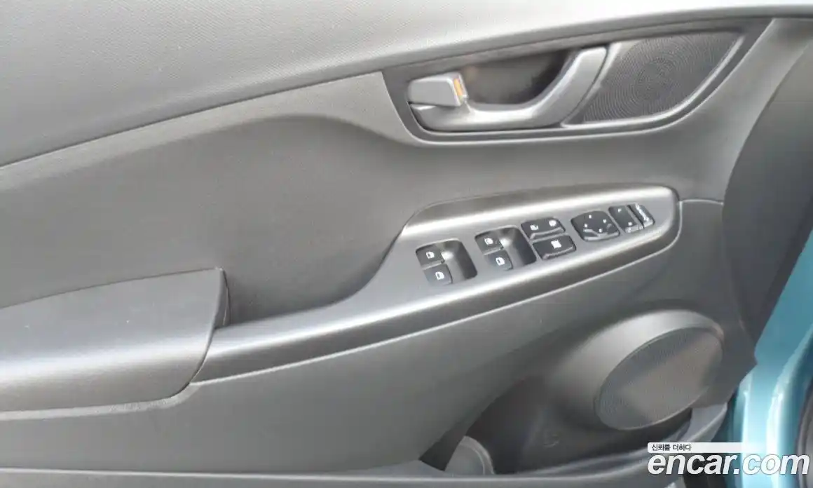 Hyundai Kona 2019 1.6 Автомат в Москве № 123683, фото 13