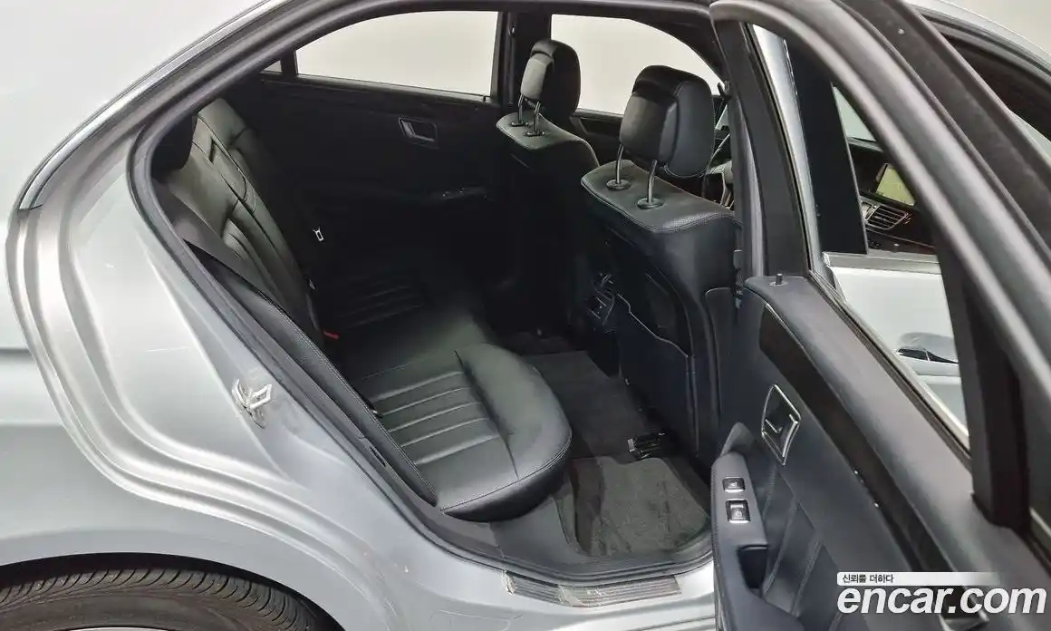 Mercedes-Benz E-Class 2014 3.5 Автомат в Москве № 139608, фото 12