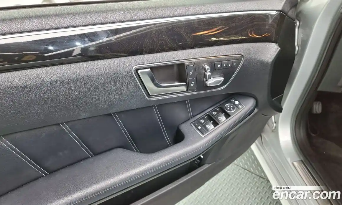 Mercedes-Benz E-Class 2014 3.5 Автомат в Москве № 139608, фото 16