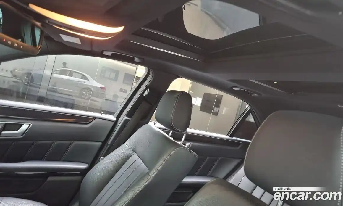 Mercedes-Benz E-Class 2014 3.5 Автомат в Москве № 139608, фото 19