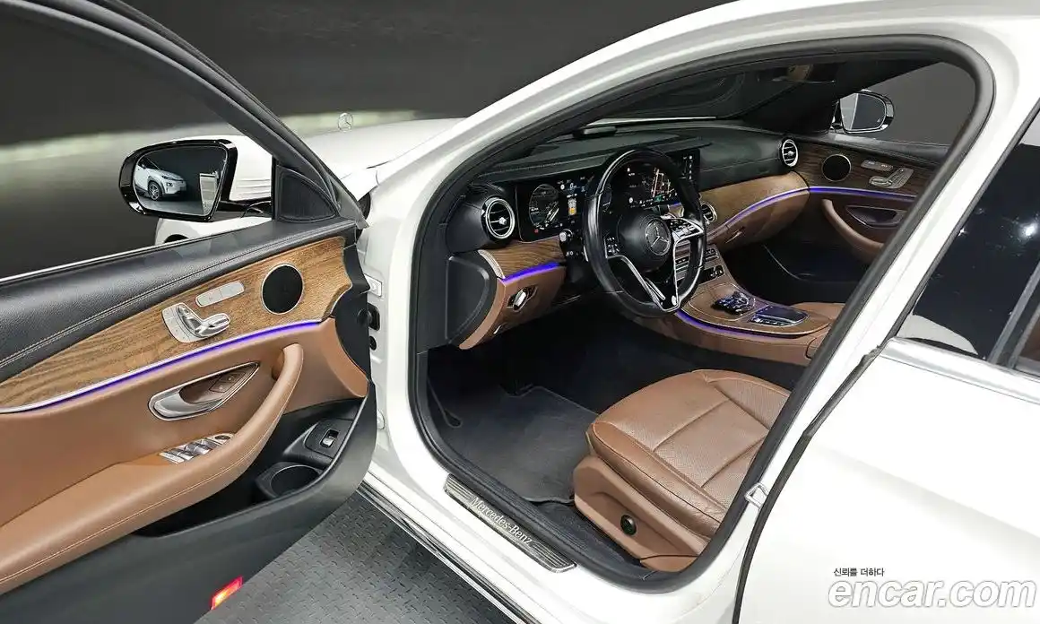 Mercedes-Benz E-Class 2021 2.0 Автомат в Москве № 161420, фото 11