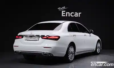 Mercedes-Benz E-Class 2021 2.0 Автомат в Москве № 161420, миниатюра 2