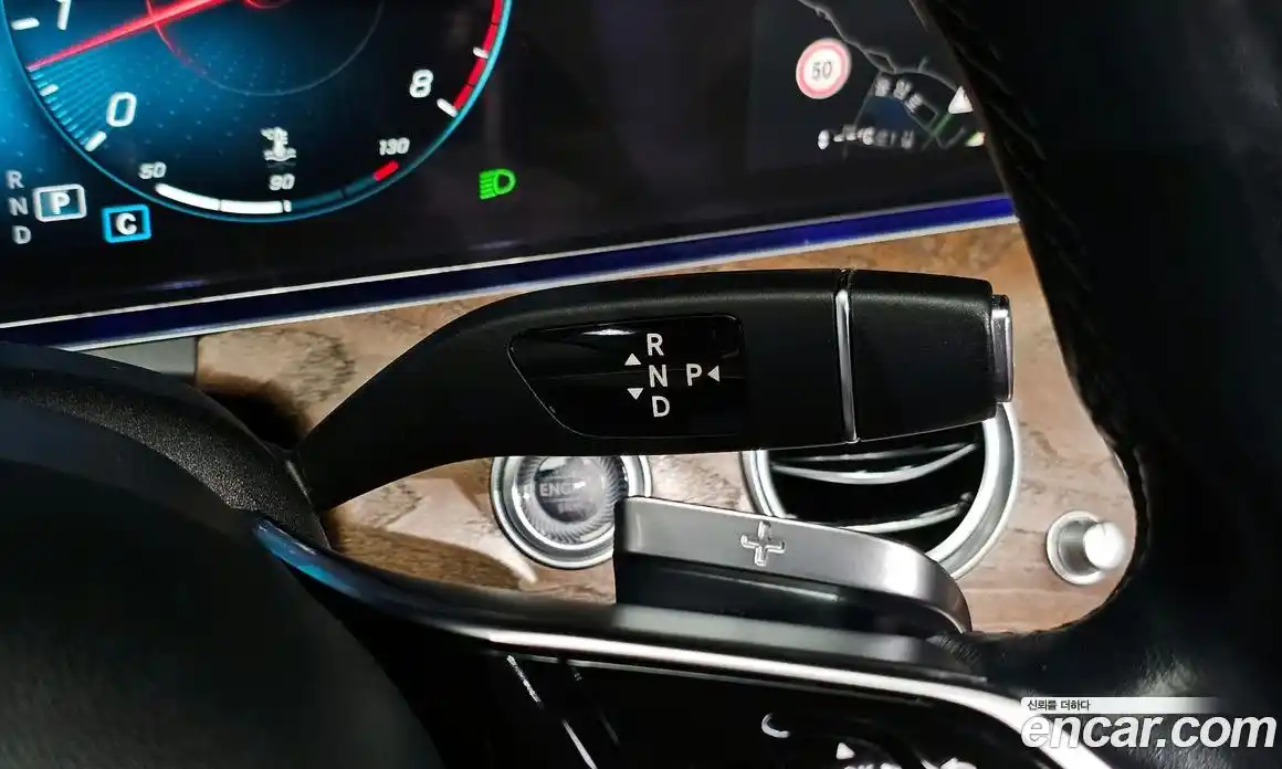 Mercedes-Benz E-Class 2021 2.0 Автомат в Москве № 161420, фото 9