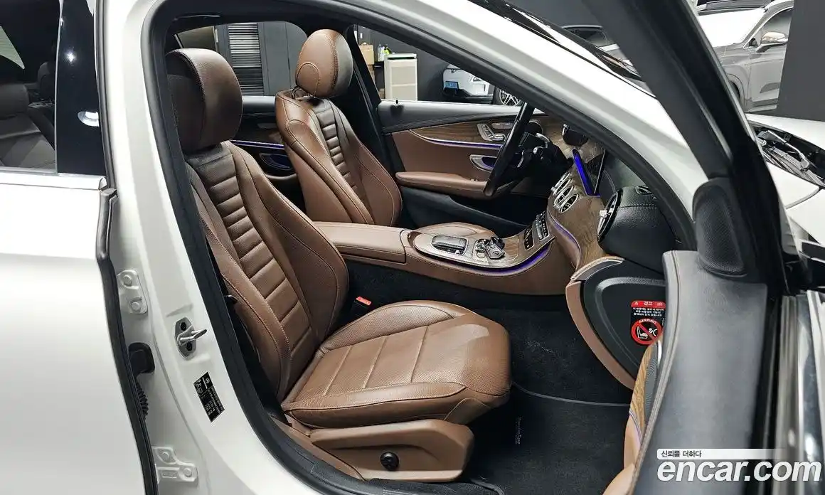 Mercedes-Benz E-Class 2021 2.0 Автомат в Москве № 161420, фото 10