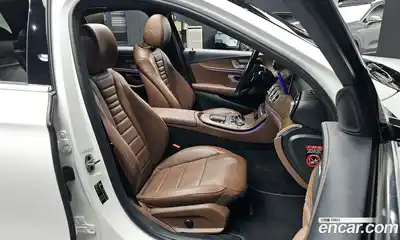 Mercedes-Benz E-Class 2021 2.0 Автомат в Москве № 161420, миниатюра 10